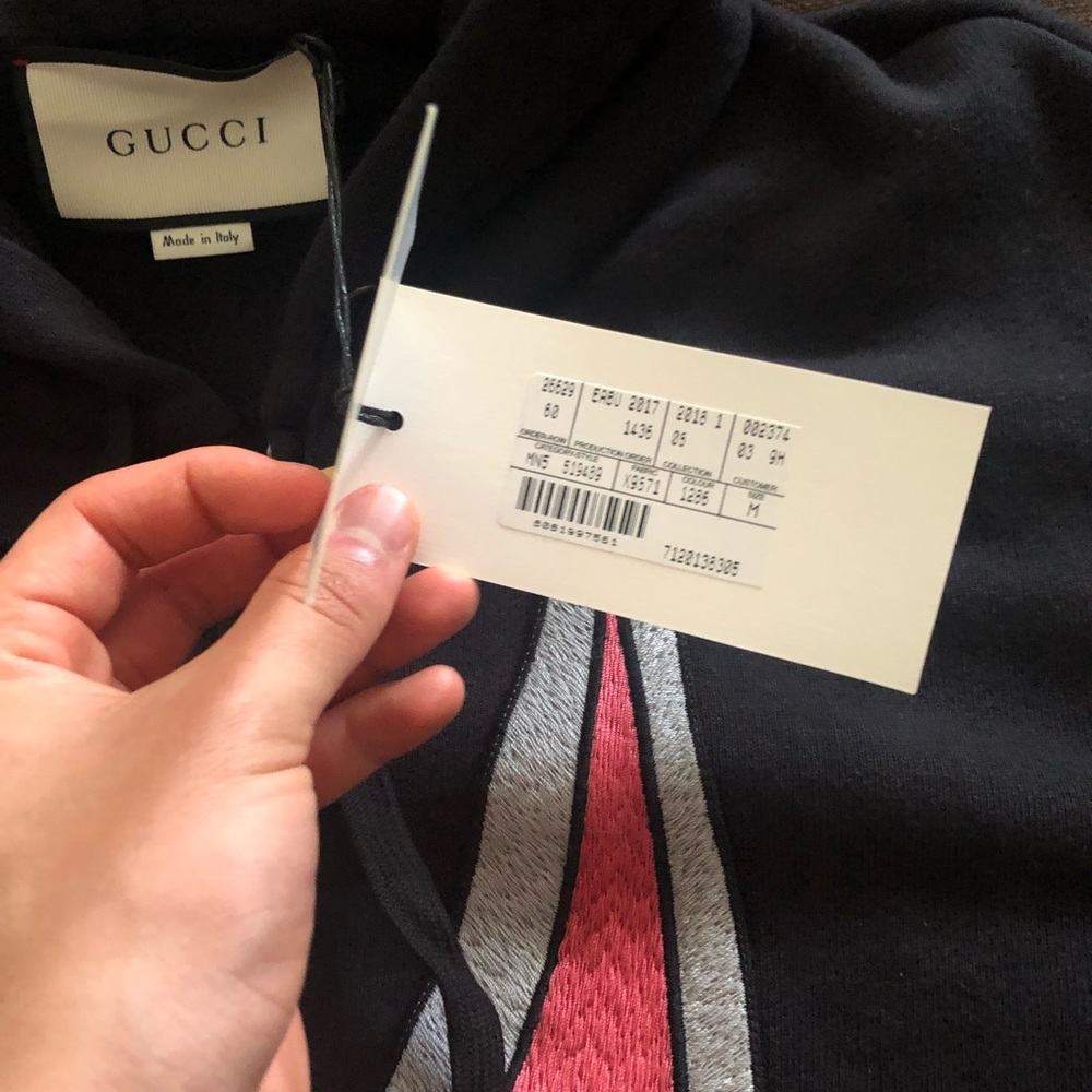 Gucci Bugs Bunny Hoodie 100% Authentic MSRP $1,980 - Picture 4 of 8